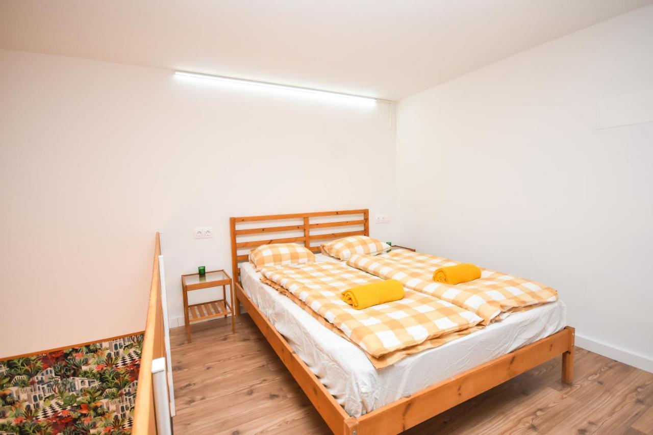 Comfortable On The Boulevard For 4 People Apartment Budapest