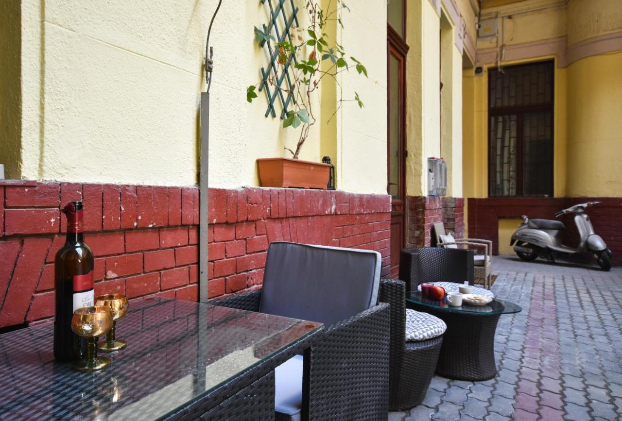 Apartment Comfortable On The Boulevard For 4 People Budapest
